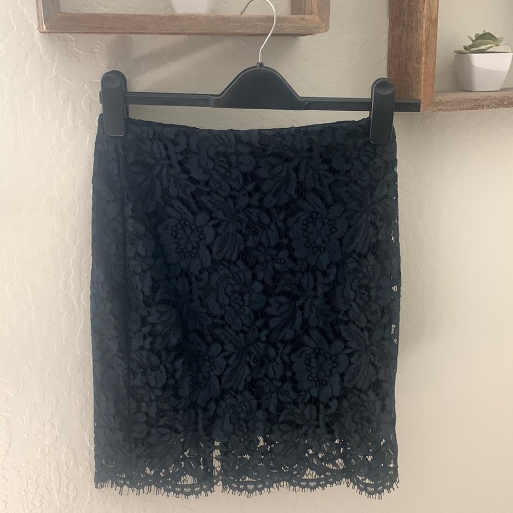Banana Republic Lace Skirt Navy